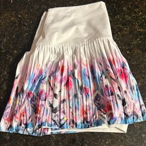 Tennis Skirt Lucky in Love Medium
White and Multicolor Pleated Skirt